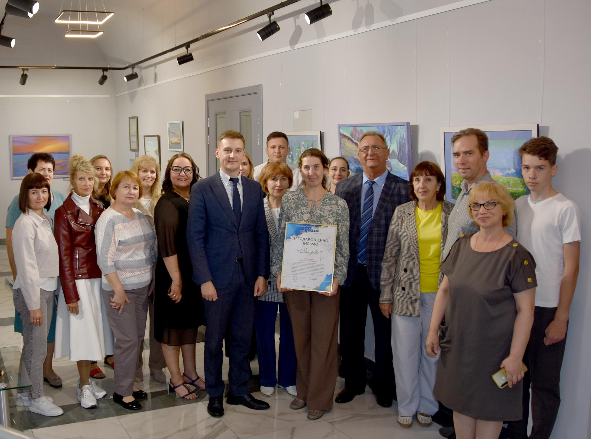 POZIS открыл персональную выставку Светланы Медведевой