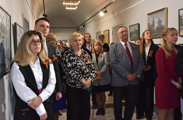 POZIS открыл выставку картин Анатолия Крылова