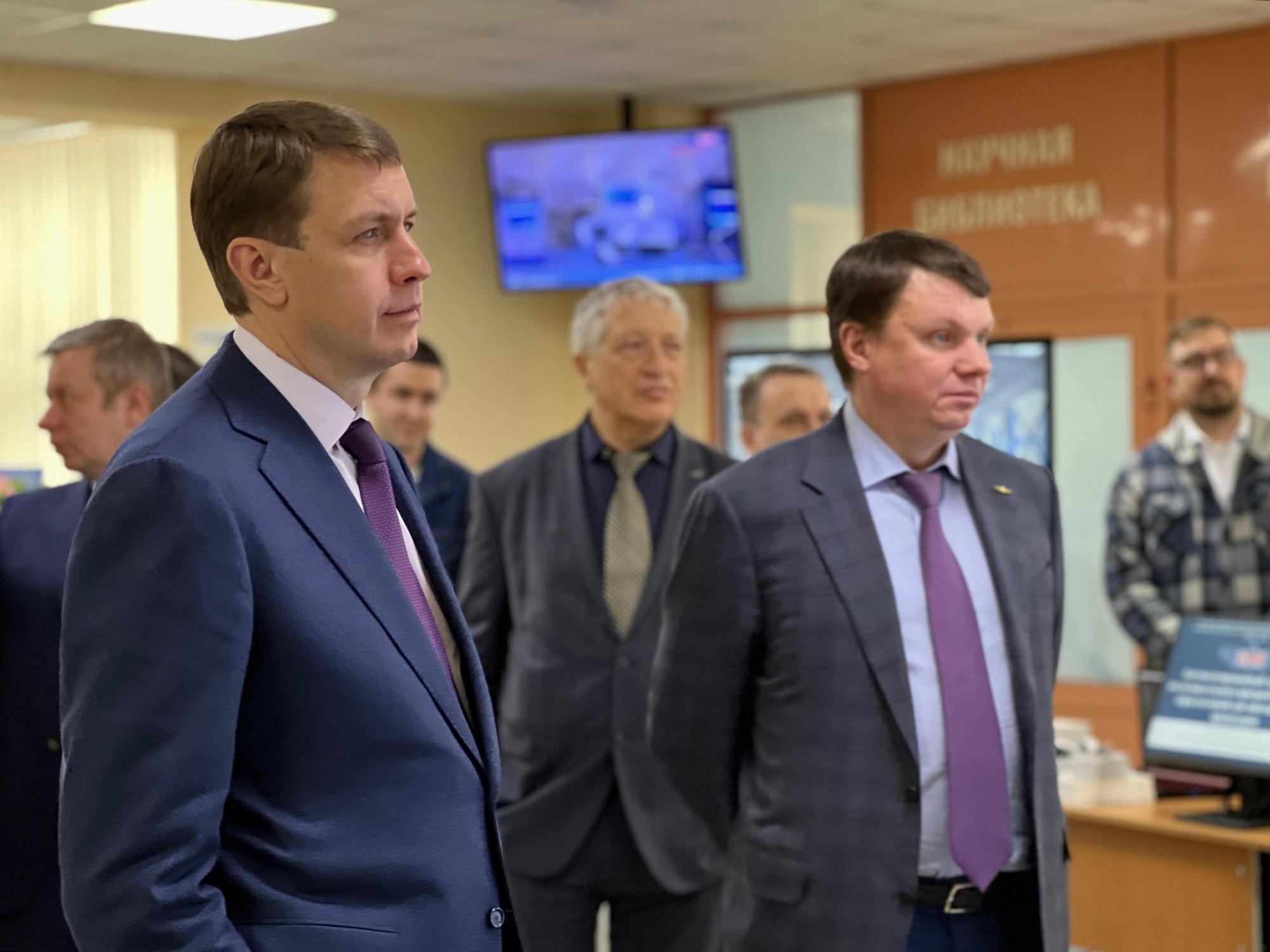 Генеральный директор Фонда содействия инновациям Андрей Степанович Жижин сегодня посетил ПИШ КАИ (входит в Союз машиностроителей России)