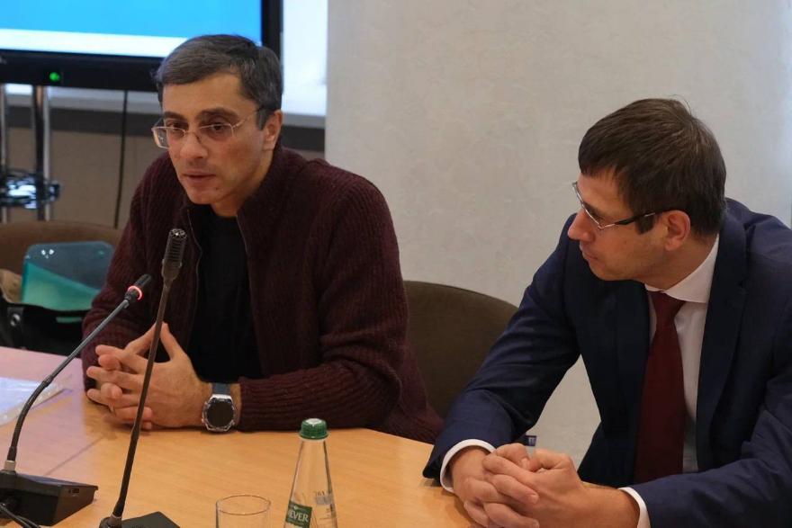 ВЛАДИМИР ГУТЕНЕВ: ПРЕДПРИЯТИЯ И ВУЗЫ СОЮЗМАШ ПОДДЕРЖИВАЮТ КАНДИДАТА В ПРЕЗИДЕНТЫ ВЛАДИМИРА ПУТИНА ВЛАДИМИР ГУТЕНЕВ: ПРЕДПРИЯТИЯ И ВУЗЫ СОЮЗМАШ ПОДДЕРЖИВАЮТ КАНДИДАТА В ПРЕЗИДЕНТЫ ВЛАДИМИРА ПУТИНА