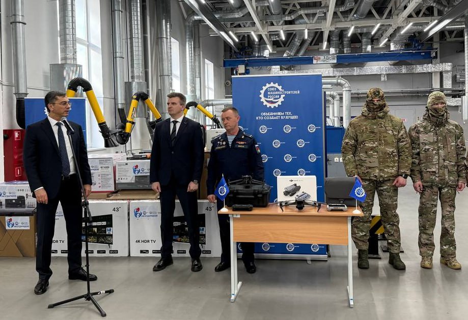 САМАРСКИЕ БОЙЦЫ ПОЛУЧИЛИ ПОМОЩЬ В РАМКАХ АКЦИИ «ВСЕГДА РЯДОМ» САМАРСКИЕ БОЙЦЫ ПОЛУЧИЛИ ПОМОЩЬ В РАМКАХ АКЦИИ «ВСЕГДА РЯДОМ»
