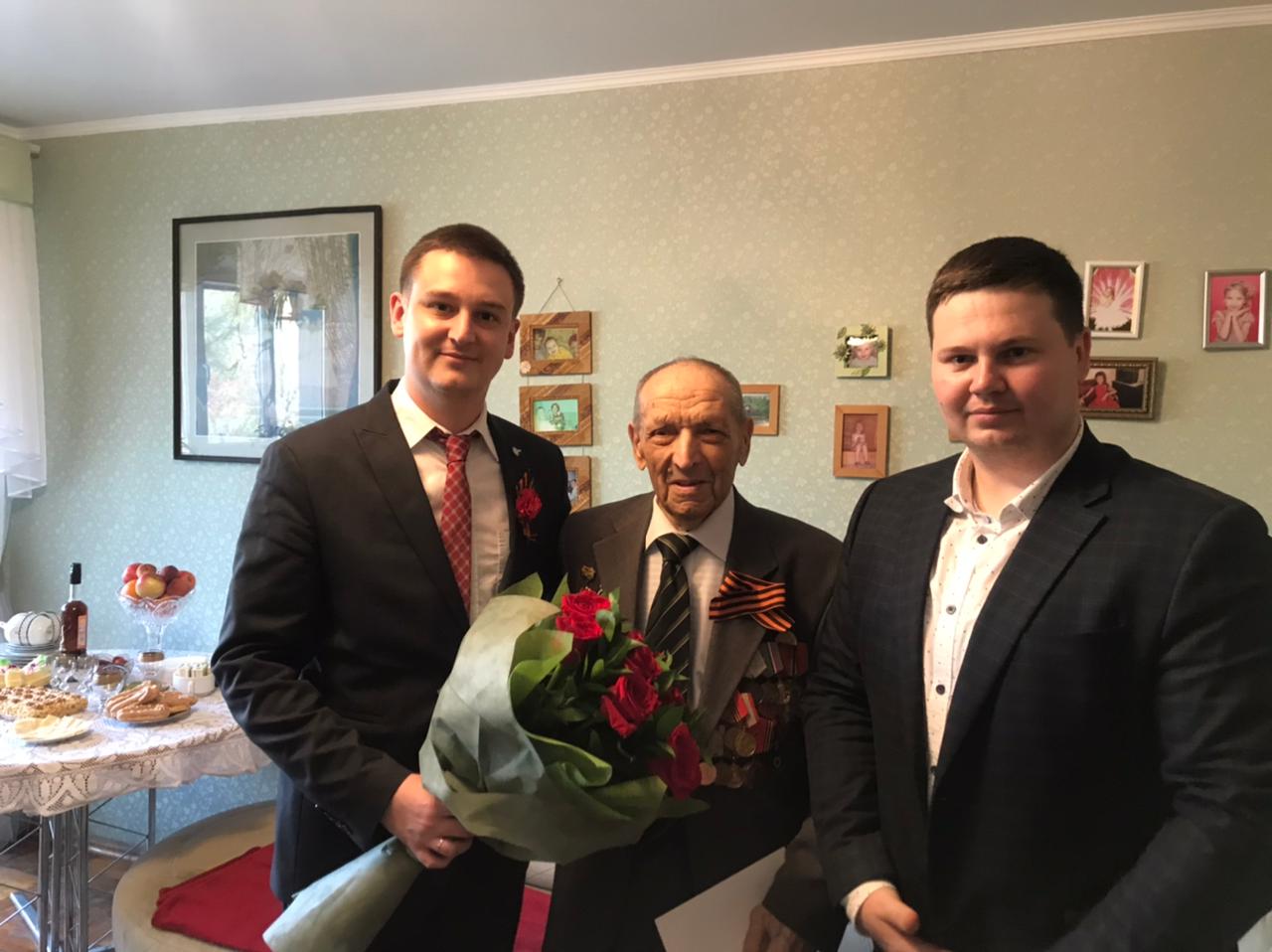 Поздравление участников ВОВ с Днем Победы!