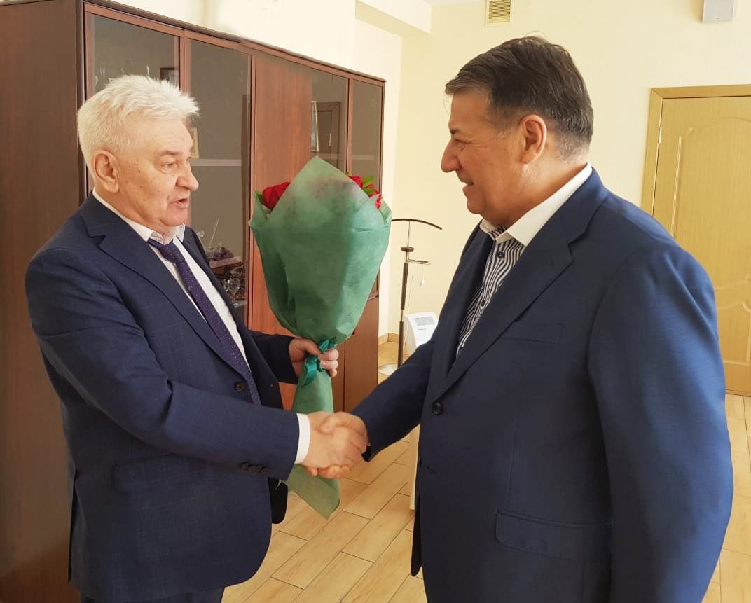 Машиностроители республики поздравили директора Зеленодольского механического колледжа с юбилеем Машиностроители республики поздравили директора Зеленодольского механического колледжа с юбилеем