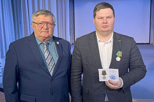 Коллективу POZIS вручили медаль
